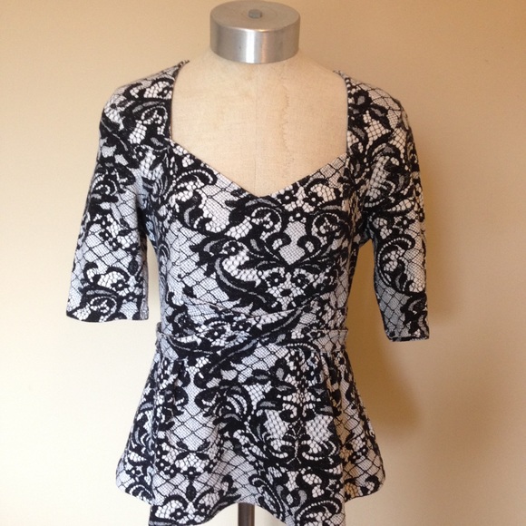 Anthropologie Tops - Anthropologie postmark Leia peplum top Blouse